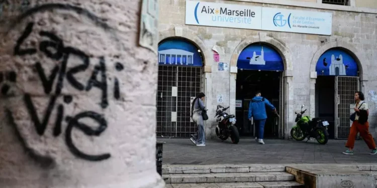 Tunisia: French university calls for release of detained PhD student in Tunisia