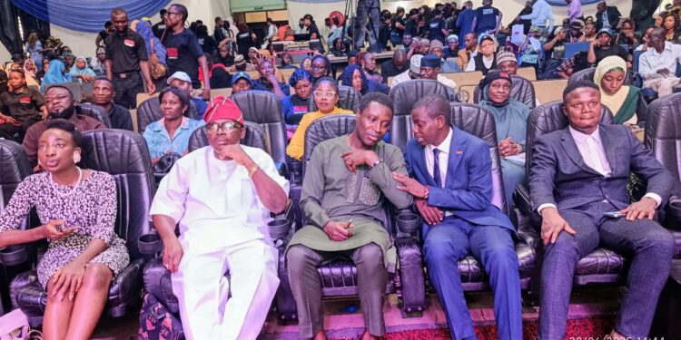Over 1,000 Teachers Reached as Opeifa’s Phenomenon 3.0 Sparks Nationwide Educational Movement