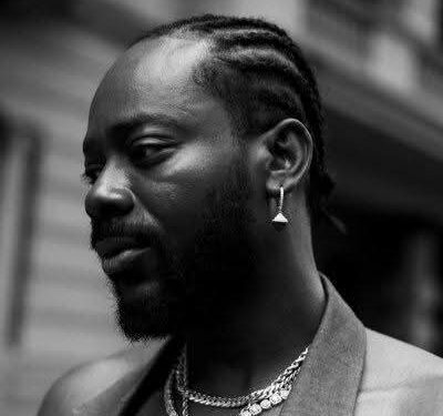 Pictorial: Adekunle Gold Surprises First Class and Distinction with N250k Each