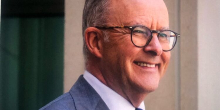 Australia Slashes Student Loan Debts by 20%, Wipes Out $10 Billion in Liabilities