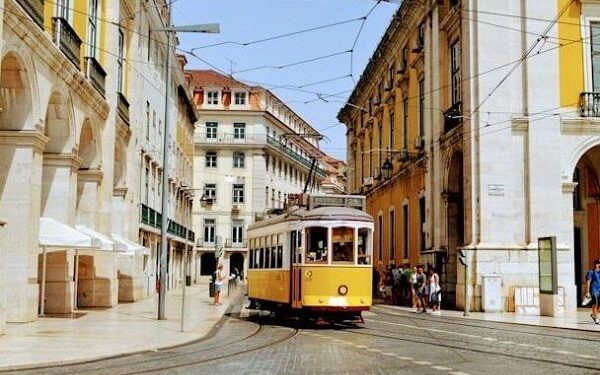 7 European Countries Where International Students Can Settle Easily After Graduation