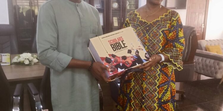 FUTA LECTURER, DR. MACAULAY, UNVEILS  ‘SCHOLAR’S BIBLE’ TO GUIDE  FOREIGN SCHOLARSHIPS APPLICANTS