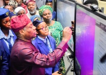 FG, UBEC Launch Digitalization of Public Schools Nationwide with Wowbii Interactive smart display panels