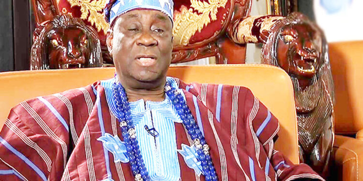 Oba Akiolu Seeks Better Funding, Special Pay for Teachers