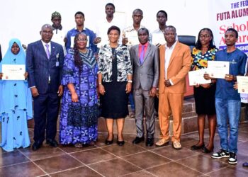 FUTA ALUMNI DIASPORA GROUP GIVES SCHOLARSHIP