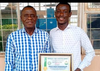 FUTA Alumnus , Adeoye Oluwadamilare Wins National Best Student Award in Soil and Water Engineering