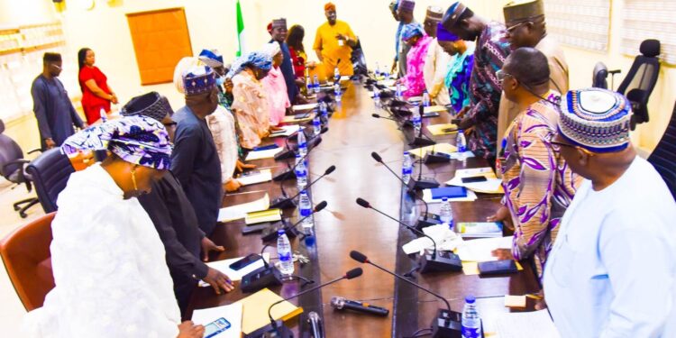 Education Ministry Reaffirms Commitment to Transparency and Value for Money at 2025 Ministerial Tenders Board Meeting