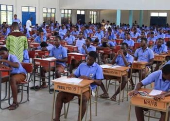 Parents, Students Criticize FG over ‘Unfair’ WAEC Subject Changes