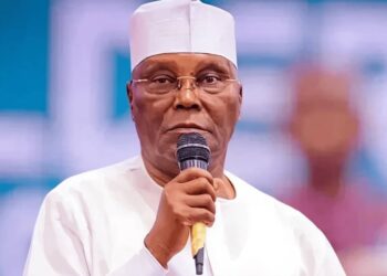 “Abandoned Abroad”: Atiku Slams FG Over Stranded Nigerian Scholars