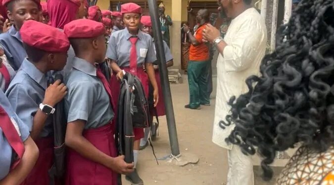 Gbajabiamila Gives School Materials to 8,000 Surulere Students