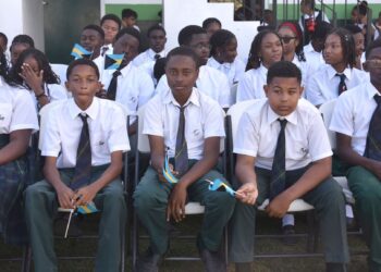 Bahamas: Education Minister Visits Kingsway Academy, Commends Students