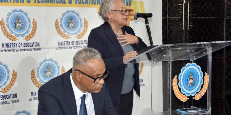 Bahamas: Golden Girl Named as National Student Wellness Ambassador