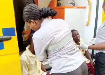 Tragedy Averted as Lagos Students, Teacher Escape Crash on Epe Road