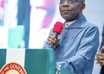 Otti Offers Jobs, Scholarships to ABSU First-Class Graduates