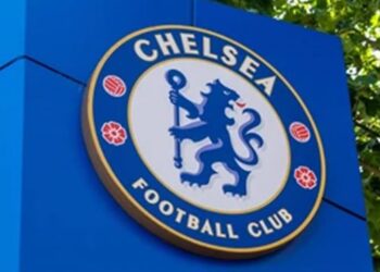 Rooney Backs Chelsea as “Real Threat” Next Season Despite European Absence