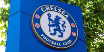 Rooney Backs Chelsea as “Real Threat” Next Season Despite European Absence