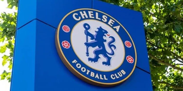 Rooney Backs Chelsea as “Real Threat” Next Season Despite European Absence