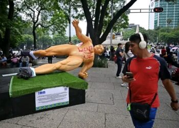 World Cup Tension in Mexico as Teachers Knock Down Football Statues in Protest