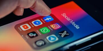 France Becomes First EU Country to Ban Social Media for Children Under 15