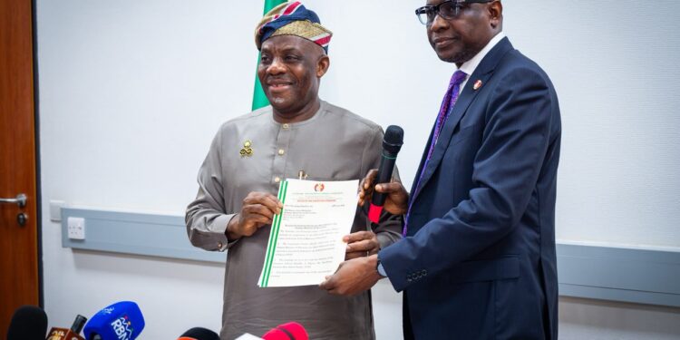 EFCC Donates Recovered Beds, Mattresses to Education Ministry for Unity Schools