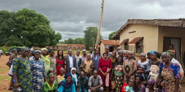 UI Community Raises ₦6m for Rescued Oyo Schoolchildren, Teachers, Bereaved Families